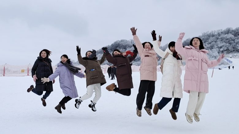 汉中市冰雪嘉年华南郑分会场暨龙头山第六届云端冰雪季盛大启幕插图4